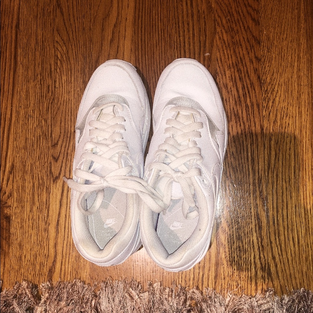 Women’s Nike Pro Max’s